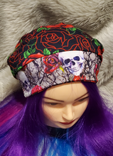 Load image into Gallery viewer, Deadly Skulls Deadly Skulls Snazzy headwear